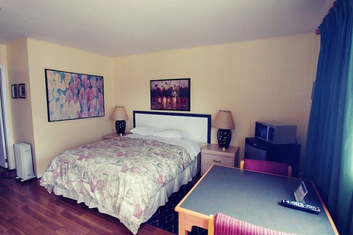 River Heights Motel