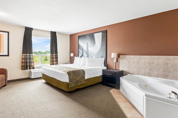 Super 8 by Wyndham Meadow Lake