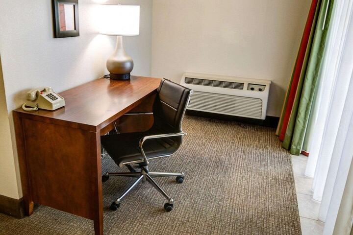 Room 18 of 39