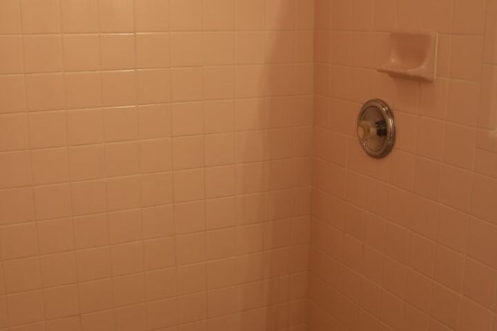 Room 30 of 68