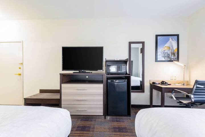 Clarion Pointe Madison Huntsville