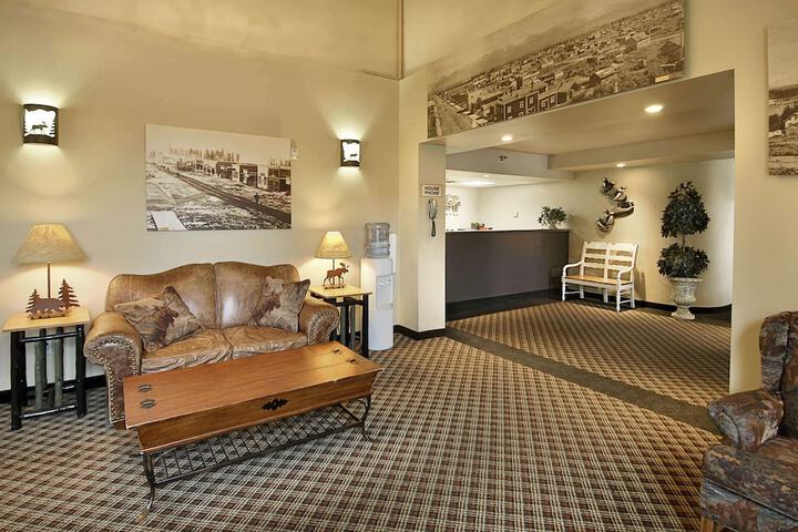 Hotel Interior 5 of 37