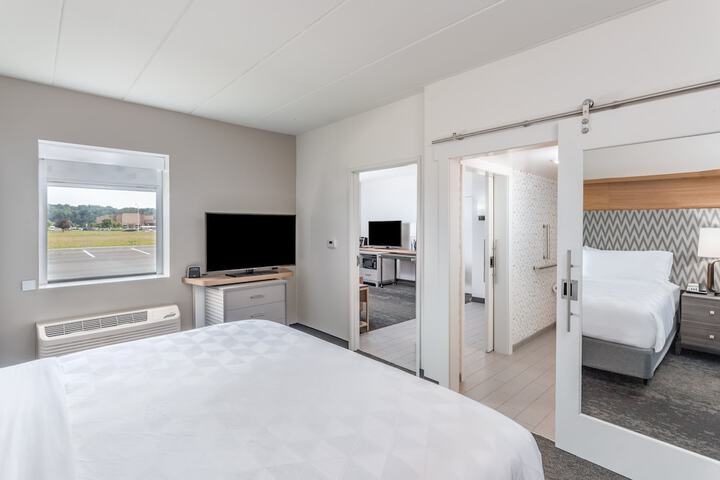 Room 21 of 42