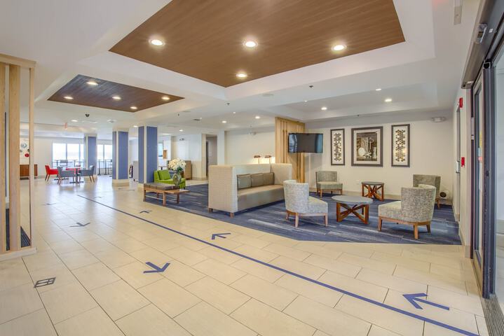 Holiday Inn Express & Suites Gulf Shores by IHG