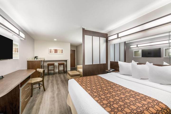 Microtel Inn & Suites by Wyndham Pearl River / Slidell