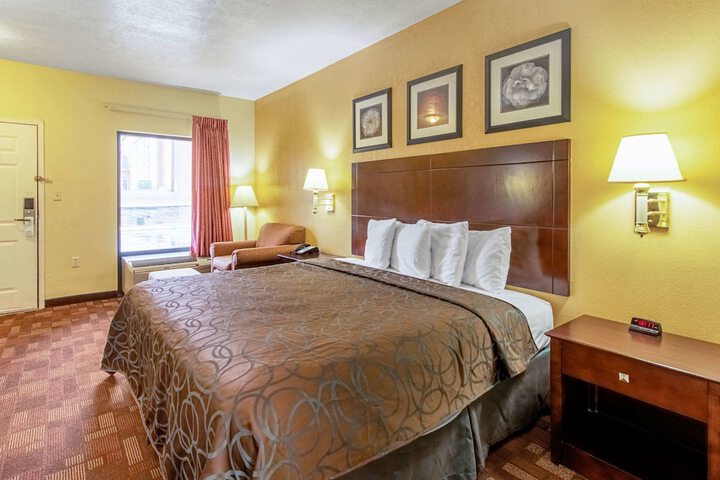 Room 15 of 30