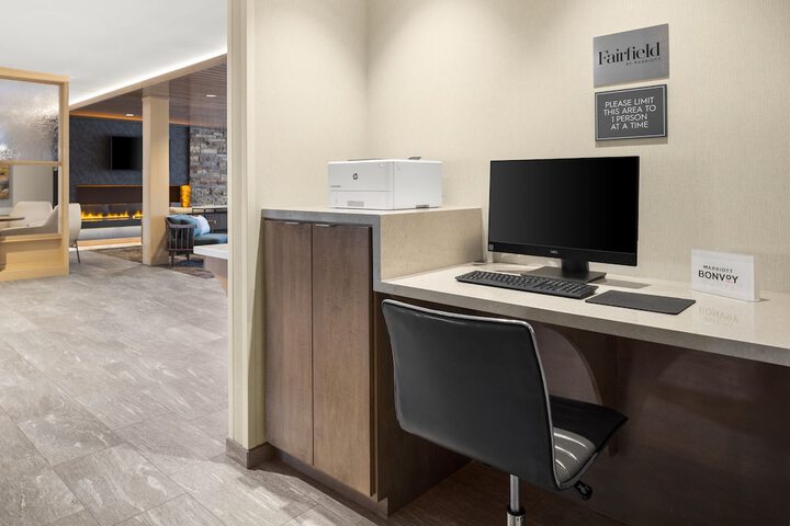 Business Center 25 of 25