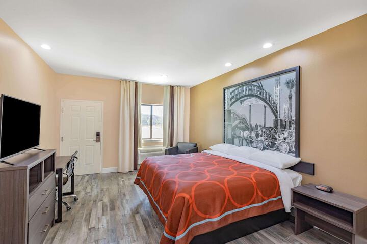 Room 17 of 23