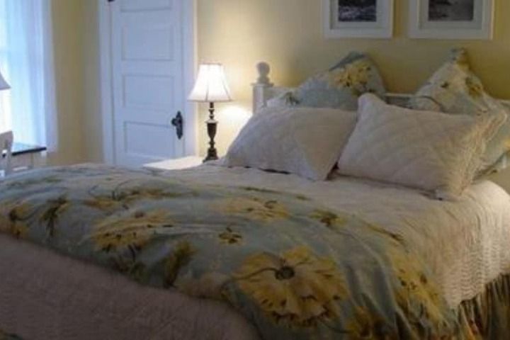 THE MCFARLAND INN