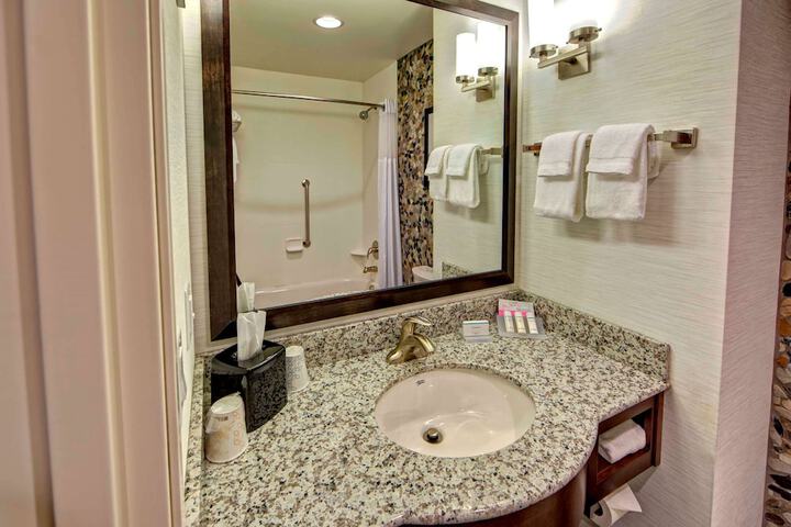Room 10 of 29