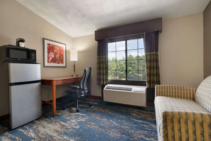 Room 11 of 27