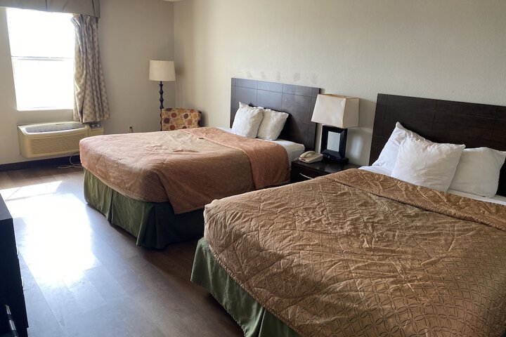 Room 21 of 34