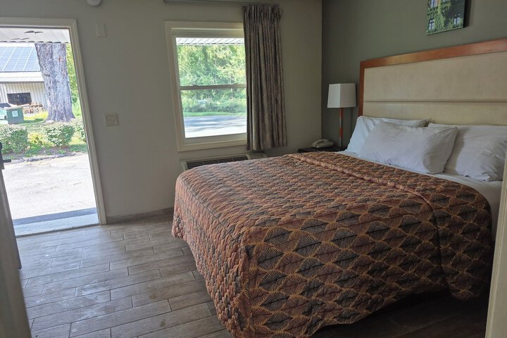 Maple Leaf Motel