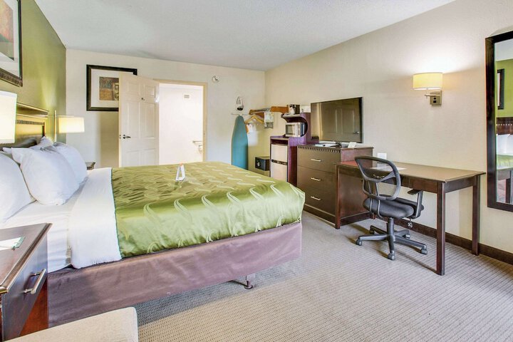 Room 20 of 28