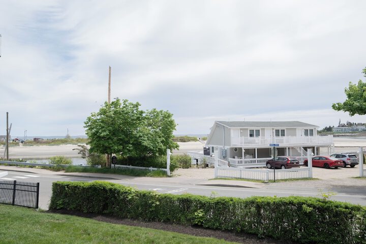 Aspinquid Resort