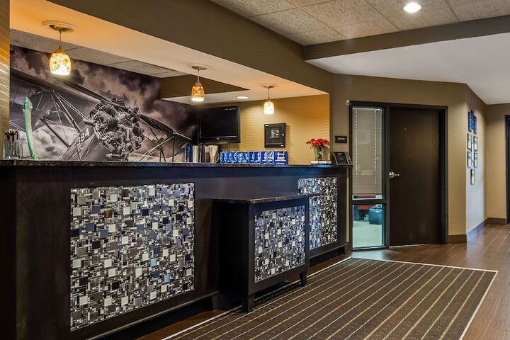 Best Western Plus Wichita West Airport Inn