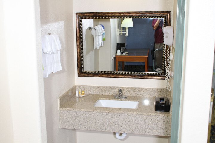 Room 19 of 25