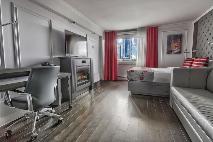 Room 16 of 127