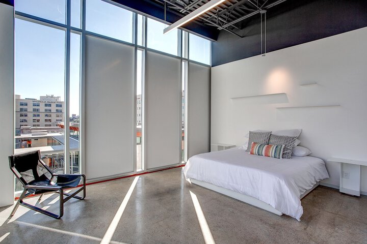 Room 41 of 46