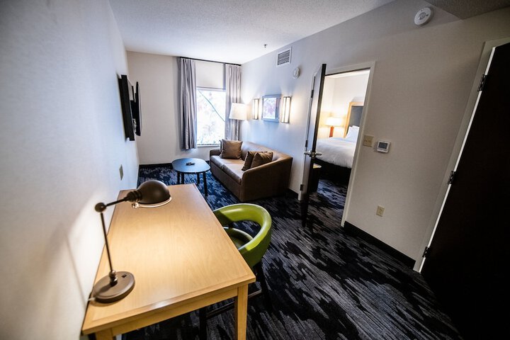 Room 33 of 43
