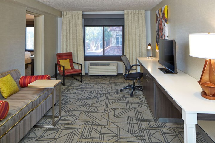 Room 44 of 77