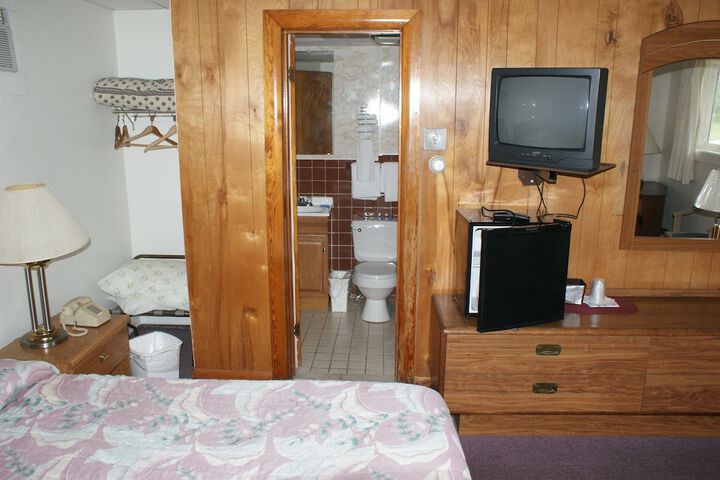 Room 54 of 83