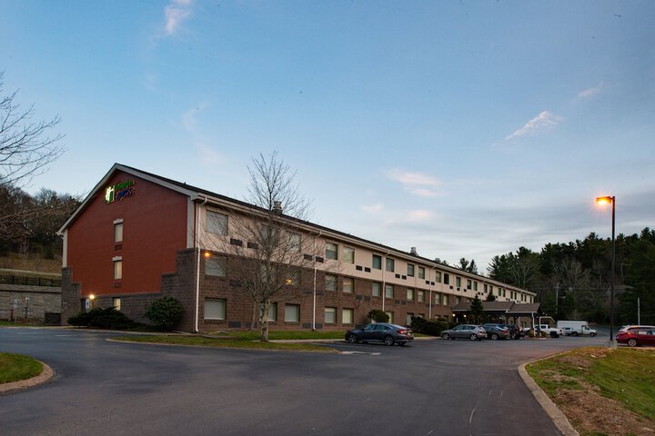 Hotel 5 of 59