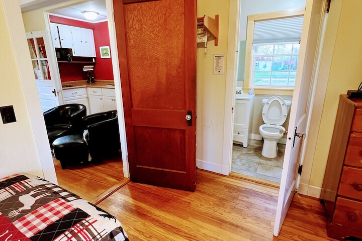 Room 122 of 177