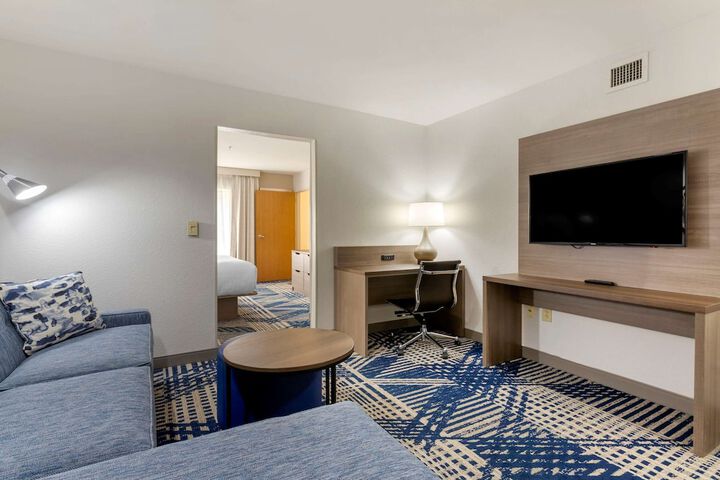 Room 26 of 39