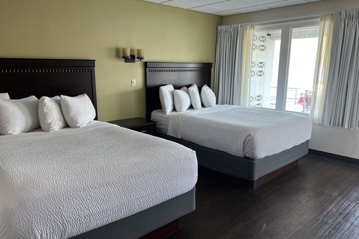 Room 17 of 65