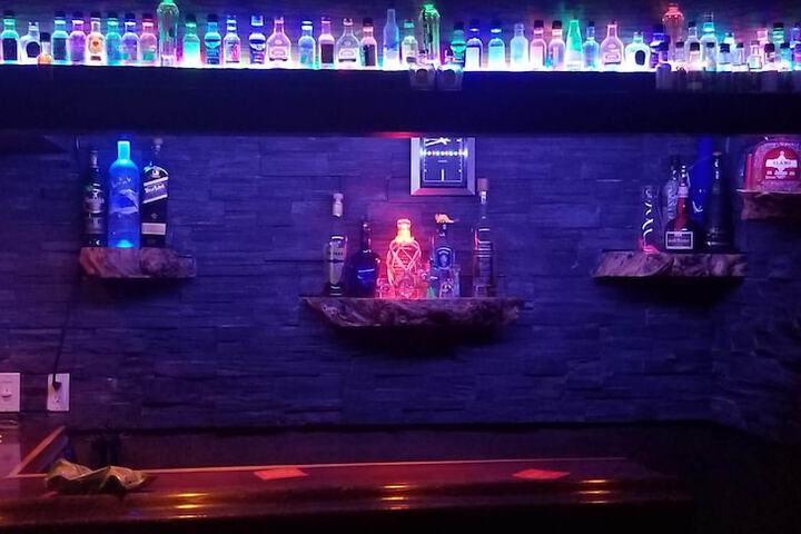 Lounge 51 of 55