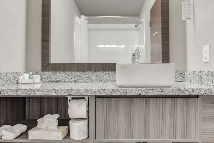 Home Inn & Suites Saskatoon South