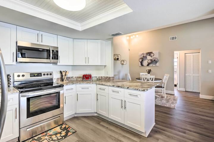 Waterfront Port Richey House w / Heated Pool!