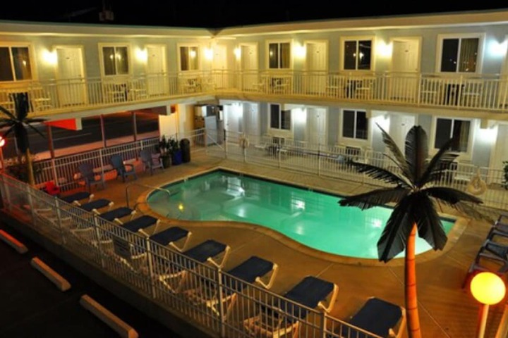 Pool 4 of 38