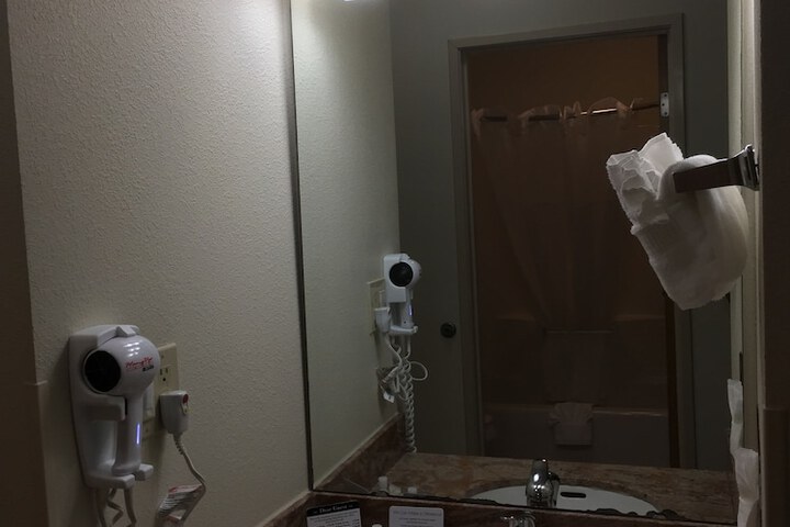 Room 18 of 30