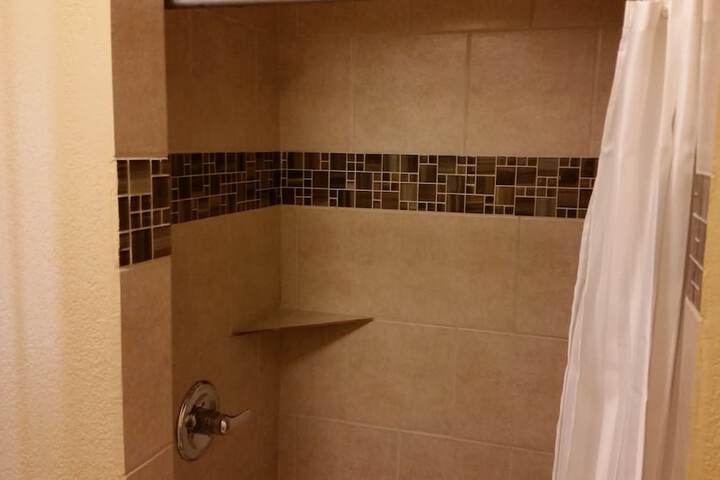 Room 14 of 27