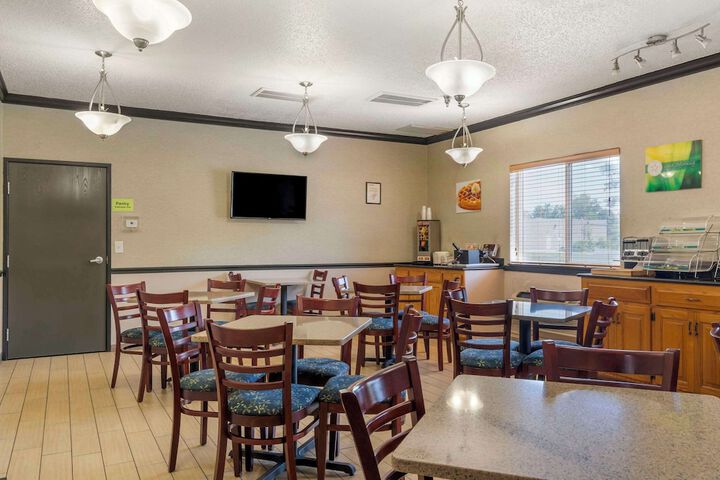Quality Inn & Suites Delaware South
