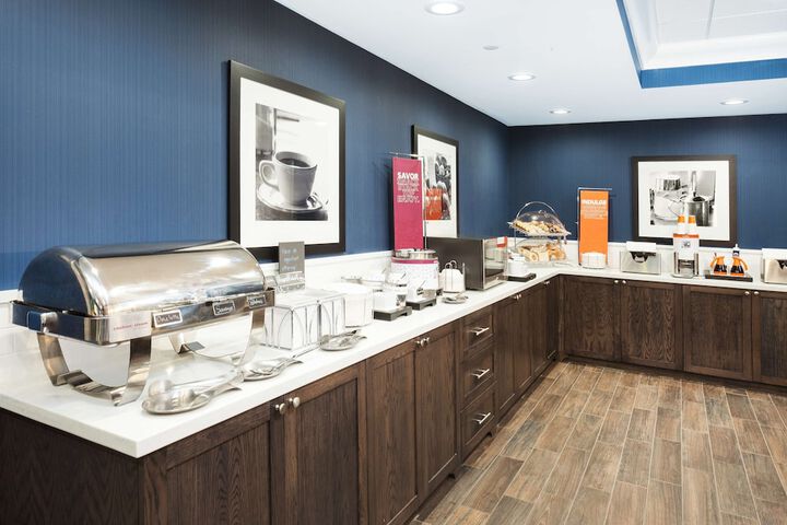 Breakfast/Coffee Service 34 of 40