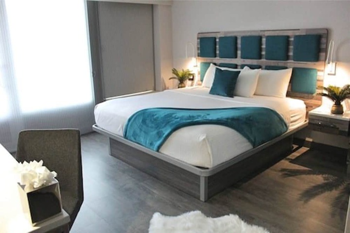 Room 22 of 28