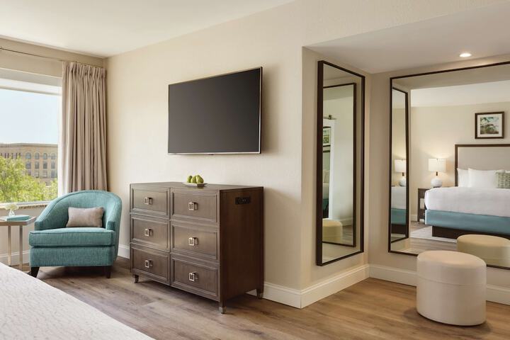 Room 26 of 49