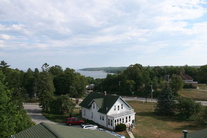 Birchwood Lodge
