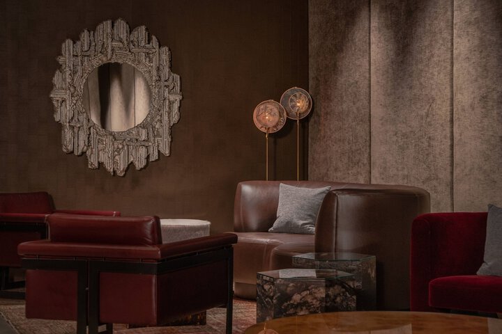Lounge 90 of 117