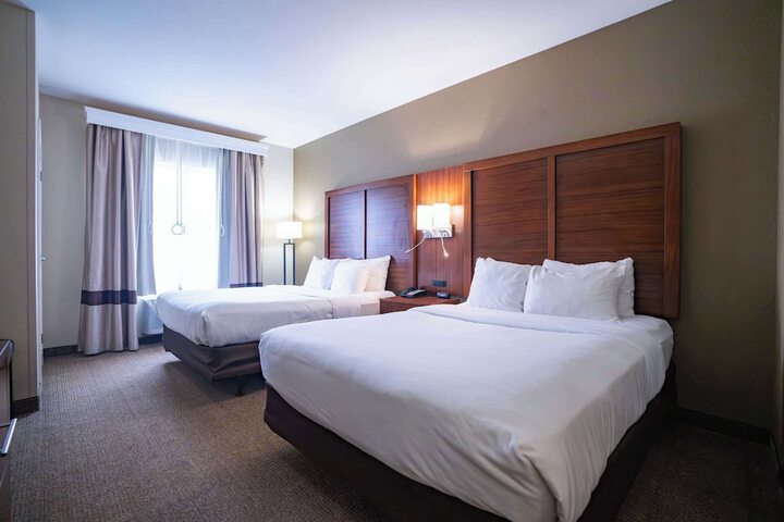 Comfort Suites Flowood - Jackson Airport (must meet transportation requirement)
