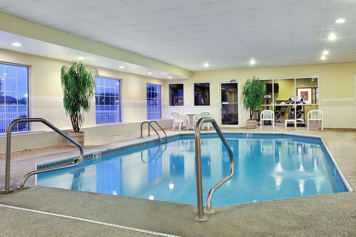 Pool 2 of 14