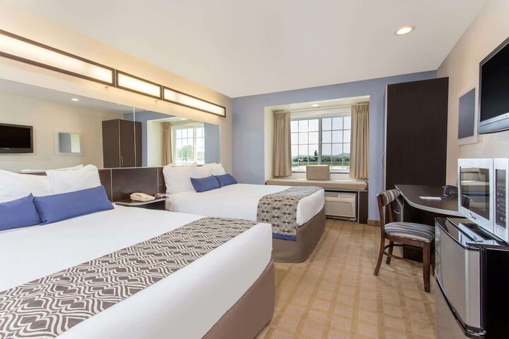 Room 30 of 41
