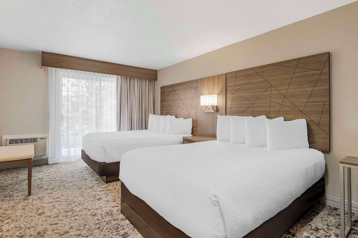 Best Western Plus Grand Manor Inn