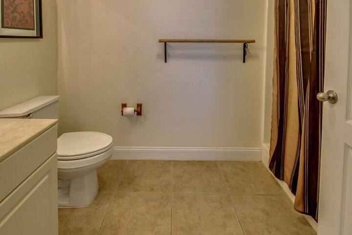 Room 62 of 133