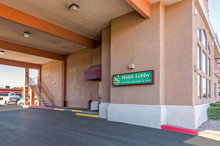 Hotel 4 of 35