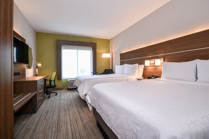 Room 9 of 25