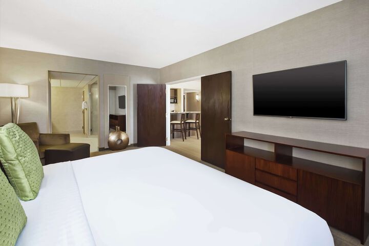DoubleTree by Hilton Rapid City Downtown Convention Center